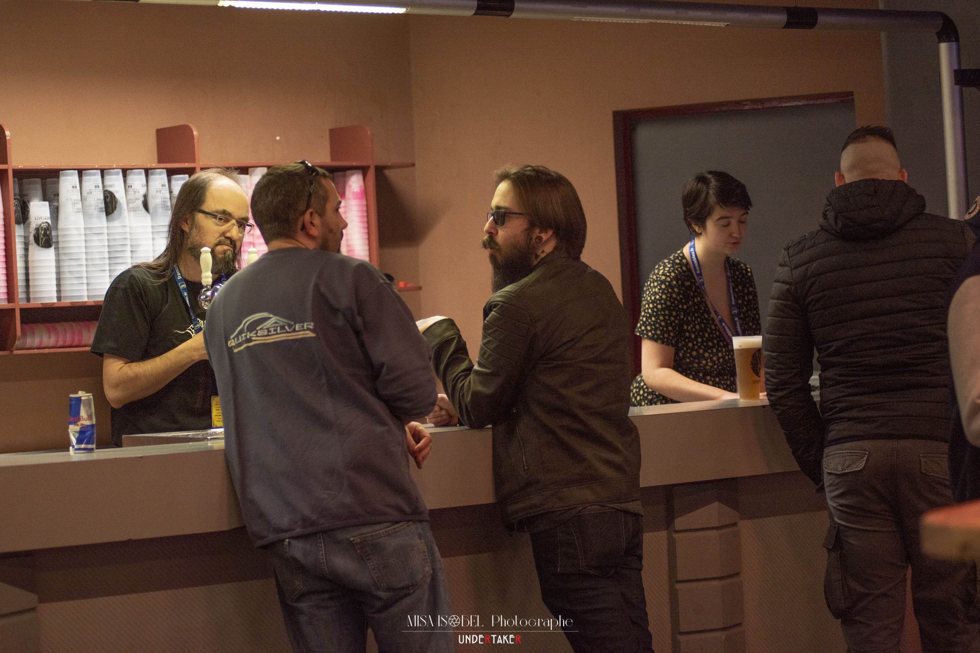 Bénévoles TCLM #2 - Bar principal - 2020 - crédit photo Emma Mauger